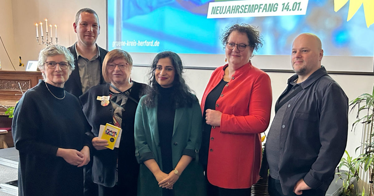 Britta Haßelmann, Robert Wenzel, Irmgard Pehle, Schahina Gambir, Christina Osei und Maik Babenhauserheide beim Neujahrsempfang